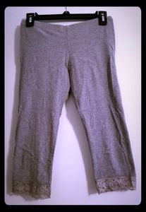 Gray Knee Length Leggings with Floral Lace Design